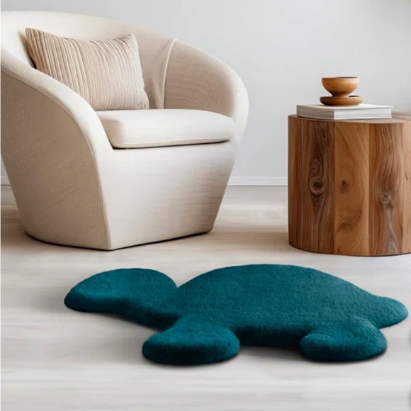 Animal Shape Faux Fur Rug 🐢 - Picture 3 of 6